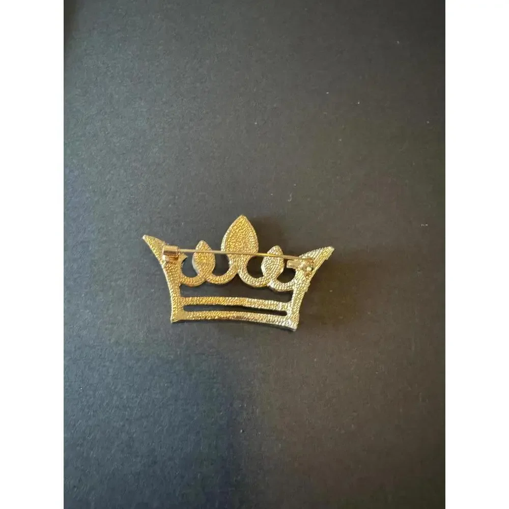 Elegant Crown Brooch with Sparkling Rhinestones - Picture 3 of 3